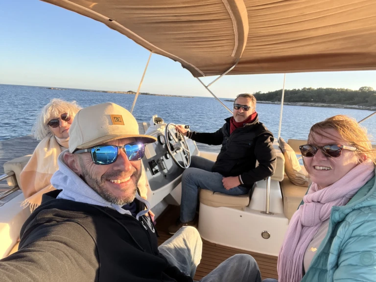 Huur Motorboot met of zonder schipper Fountaine Pajot in Monaco