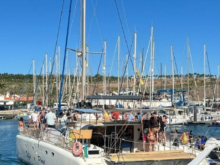 Bootverhuur Pasito Blanco goedkoop Dufour 50 Classic