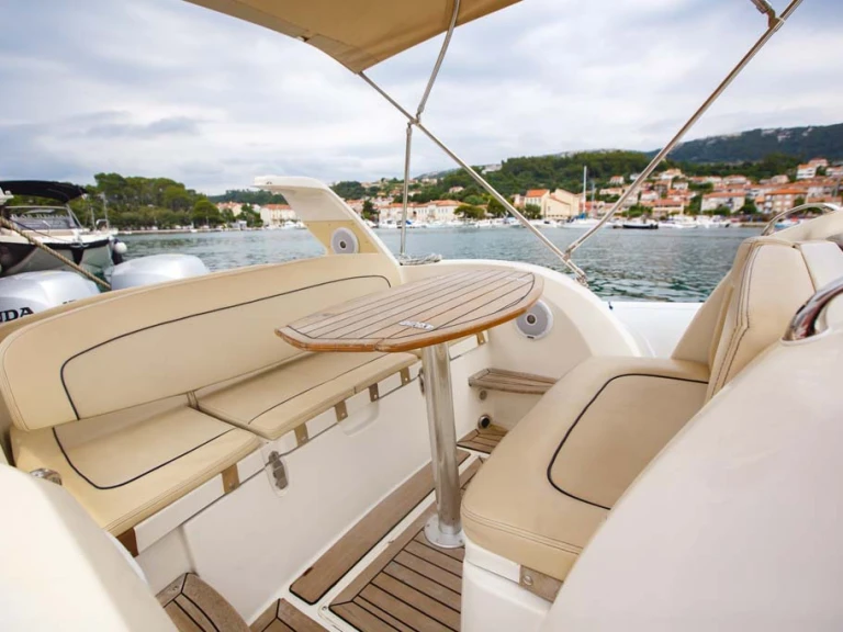 Verhuur RIB Marlin Boat met vaarbewijs