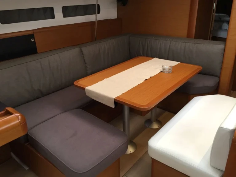 Jeanneau Sun Odyssey 479 te huur van particulier of professional in Seget Donji