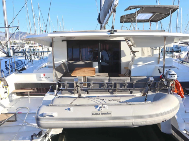 Bootverhuur Fountaine Pajot Astrea 42 in Néa Péramos via SamBoat