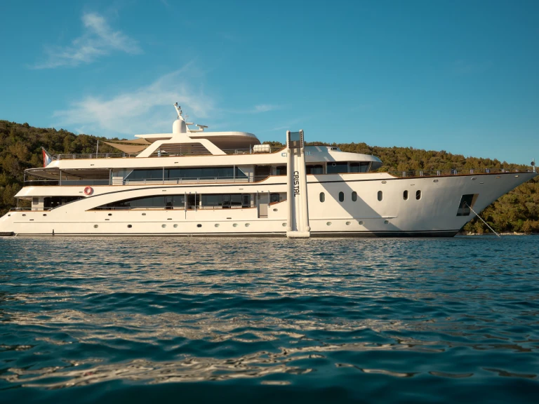 Huur een  Motoryacht Cristal in Split