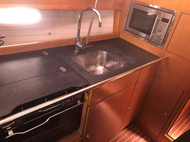 Zeilboot te huur in Néa Péramos voor de beste prijs