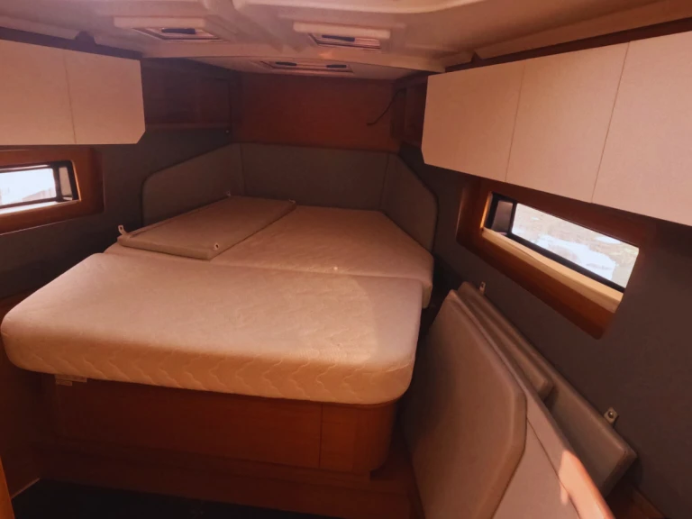 Huur een Dufour Dufour 41 in Procida