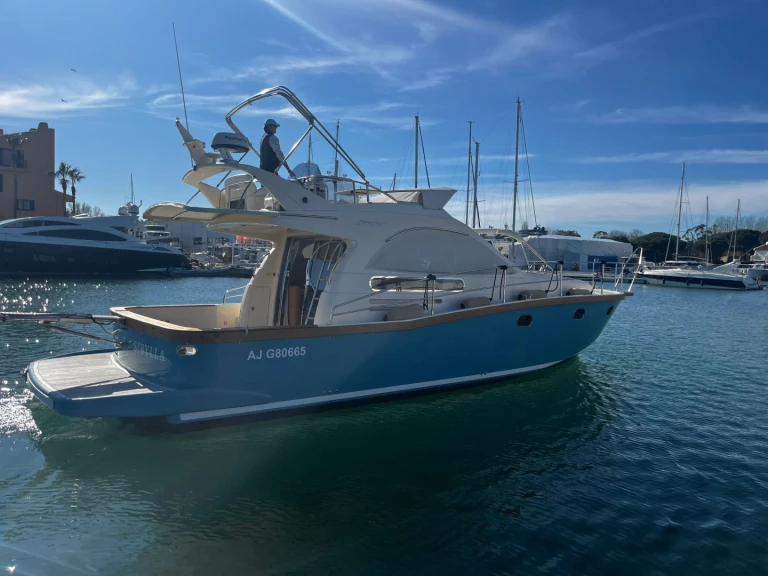 Bootverhuur Portofino Marine Portofino 47 Fly in Saint-Tropez via SamBoat