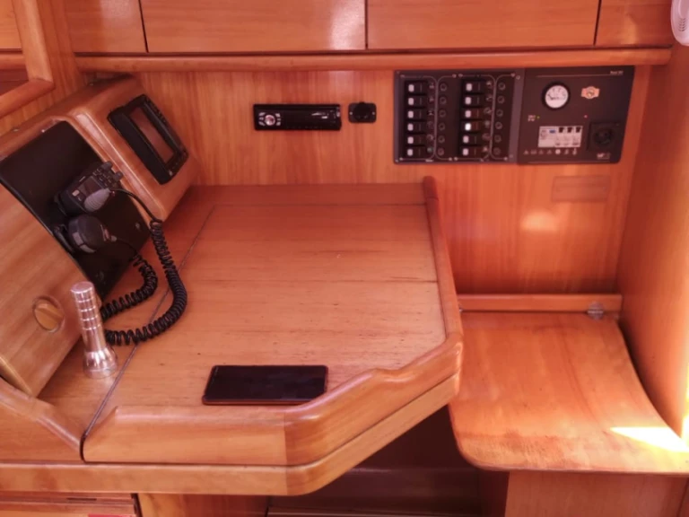 Huur Zeilboot met of zonder schipper Bavaria in Lefkáda