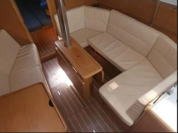 Jeanneau Sun Odyssey 36i te huur van particulier of professional in Lefkáda