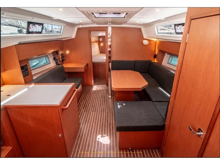 Bootverhuur Lefkáda goedkoop Bavaria C42