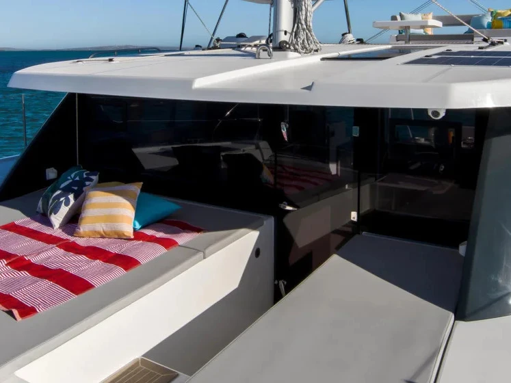 Bootverhuur La Paz goedkoop Leopard 42