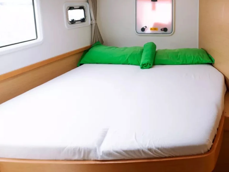 Verhuur Catamaran Lagoon met vaarbewijs