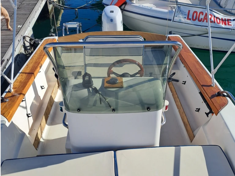 Bootverhuur Ranieri Azzura in La Spezia via SamBoat