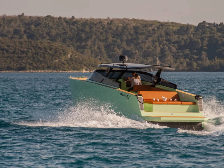 Verhuur Motorboot Felix met vaarbewijs