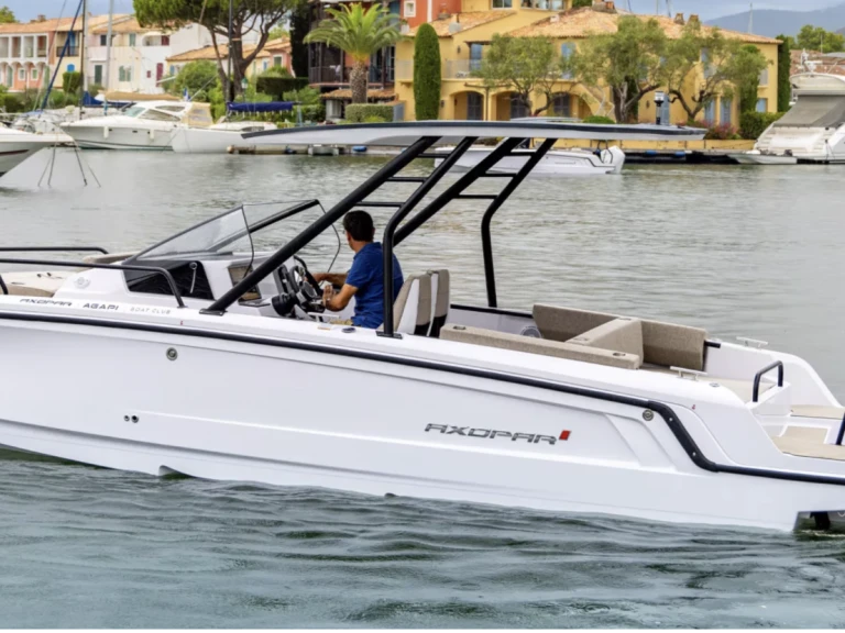 Bootverhuur Axopar 25 in Santa Eulària des Riu via SamBoat