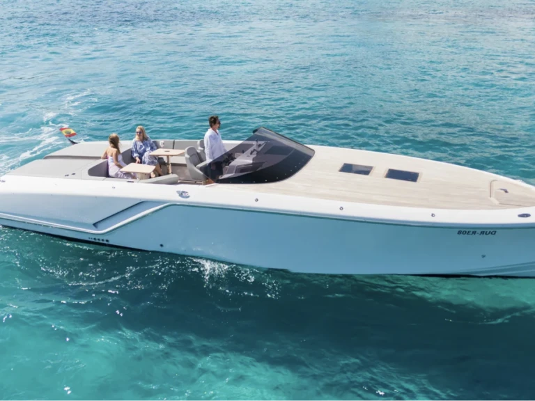 Huur een Frausher Ghost in Santa Eulària des Riu