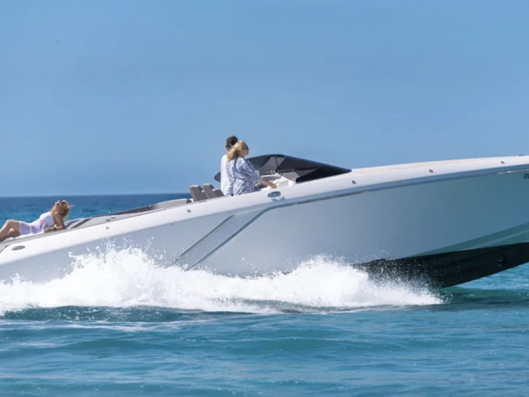 Huur een Frausher Ghost in Santa Eulària des Riu