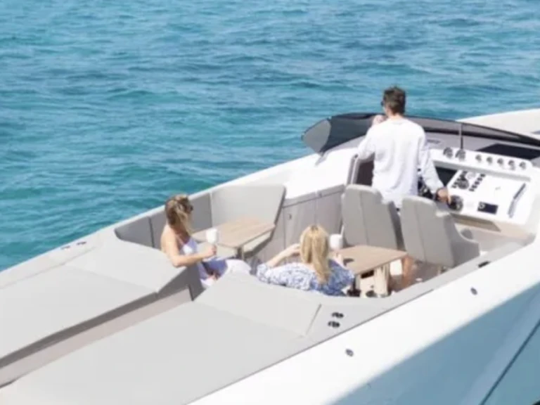 Bootverhuur Frausher Ghost in Santa Eulària des Riu via SamBoat