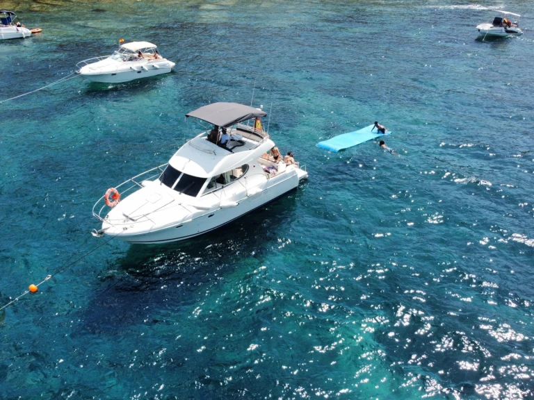 Huur een Jeanneau Prestige 32 Fly in Dénia