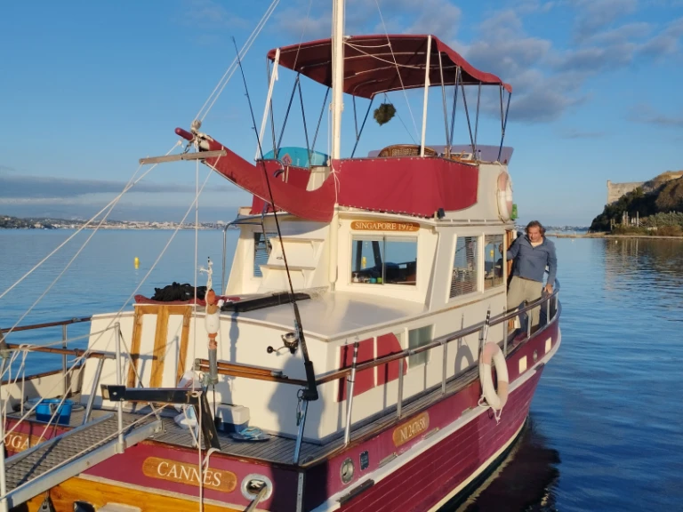 Verhuur Motorboot Grand-Banks-36 met vaarbewijs