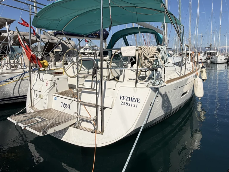 Huur een Jeanneau Sun Odyssey 439 Toya in Fethiye