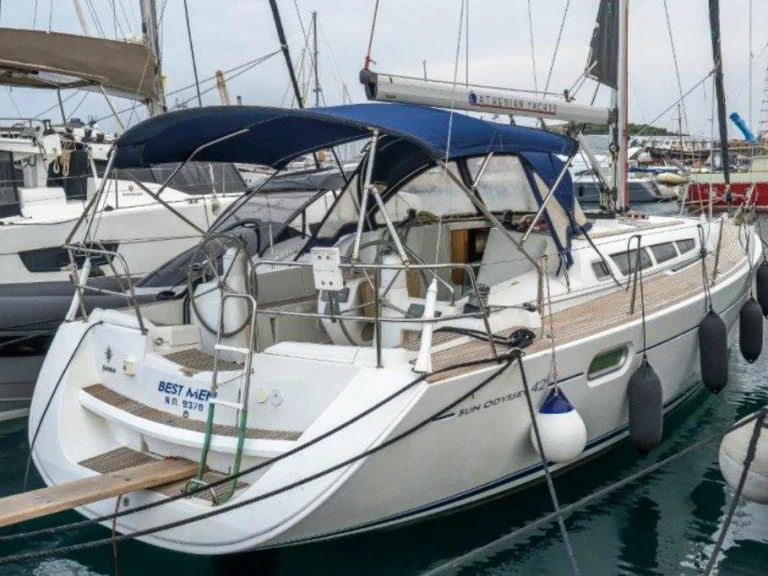Verhuur Zeilboot in Néa Péramos - Jeanneau Sun Odyssey 42i