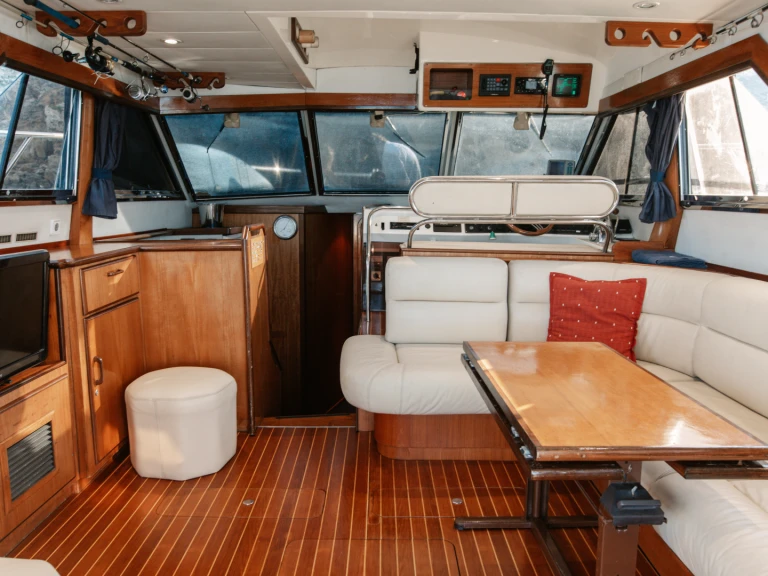 Huur Motorboot met of zonder schipper Fairline in Cala en Bosch