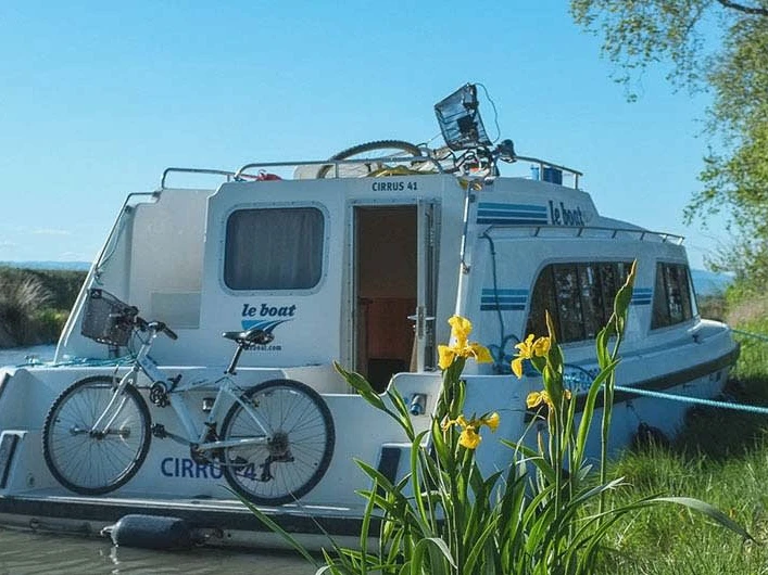 Huur Motorboot met of zonder schipper  in Portiragnes