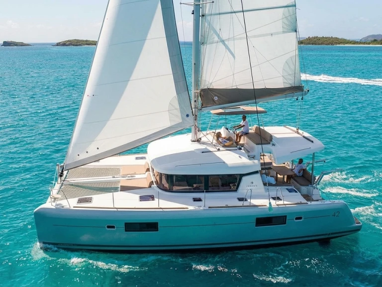 Huur Catamaran met of zonder schipper Lagoon in Naxos Port