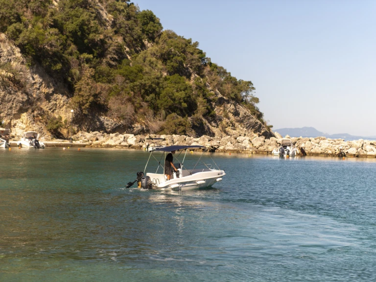 Bootverhuur Aríllas goedkoop Nireus 465