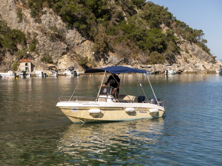 Motorboot te huur in Aríllas voor de beste prijs