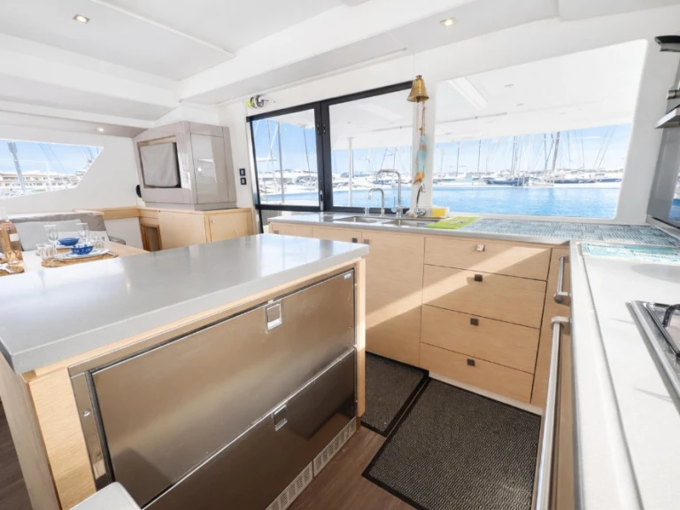 Jachthuur in Cogolin - Fountaine Pajot Saba 50 via SamBoat