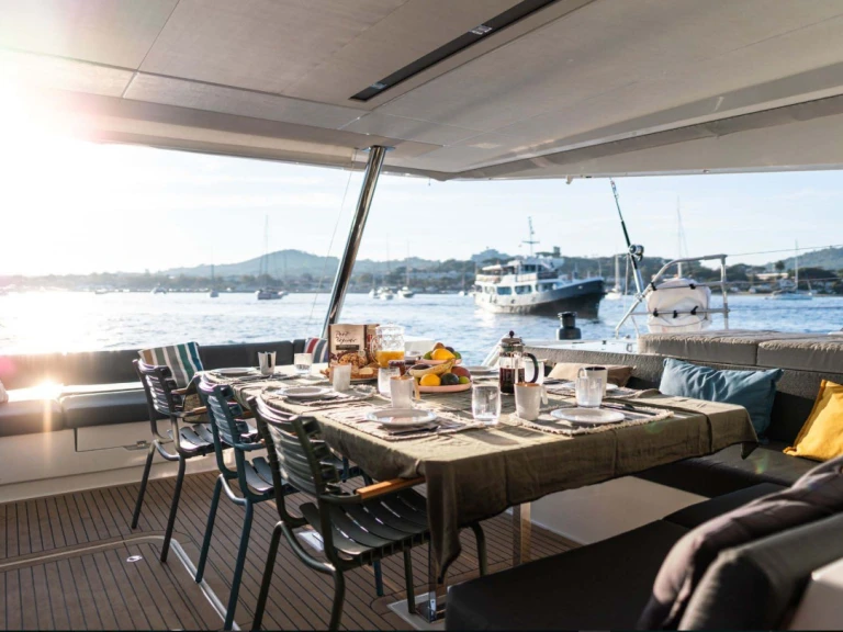 Bootverhuur Fountaine Pajot Samana 59 in Cogolin via SamBoat