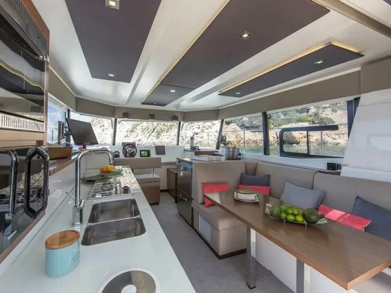 Jachthuur in Cogolin - Fountaine Pajot Fountaine Pajot MY 37 via SamBoat