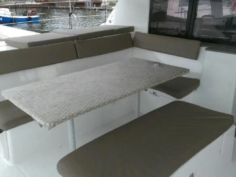 Fountaine Pajot Helia 44 te huur van particulier of professional in Cogolin