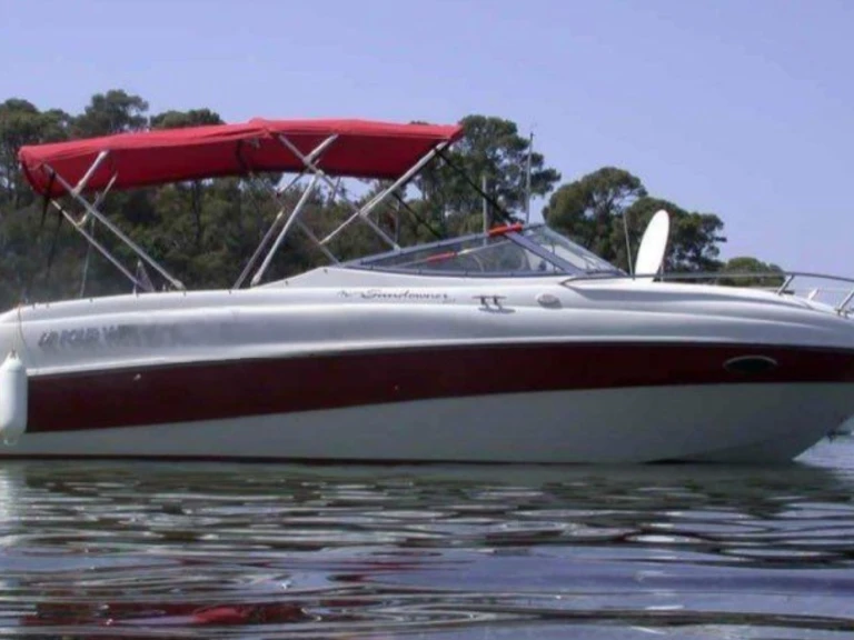 Four Winns Sundowner 225 te huur van particulier of professional in Hyères