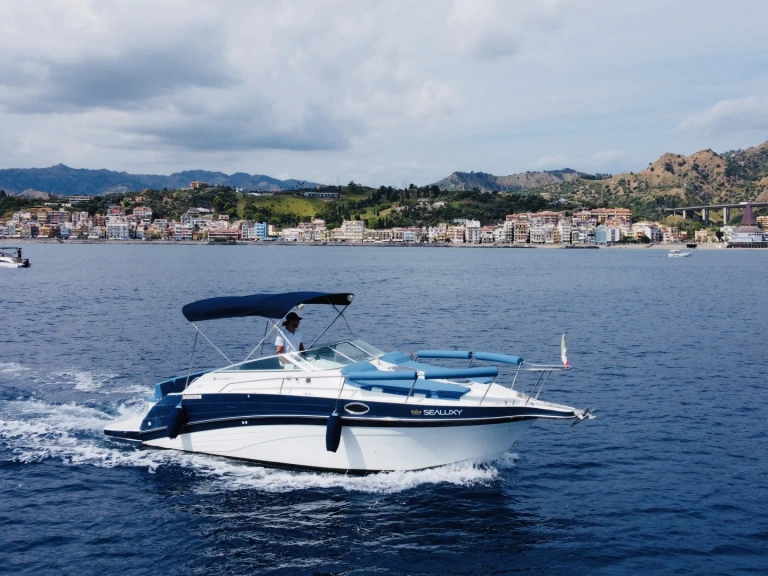 Bootverhuur Celebrity 245 Sport Cruiser in Giardini-Naxos via SamBoat