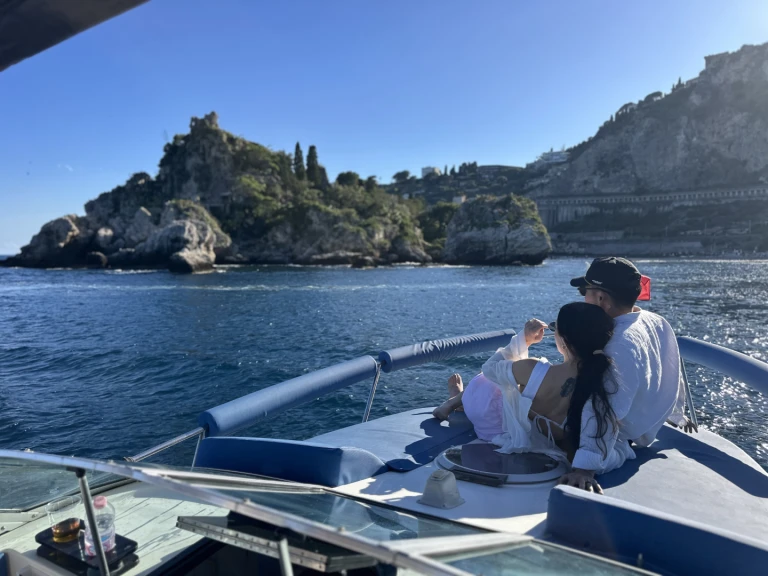 Verhuur Motorboot Celebrity met vaarbewijs