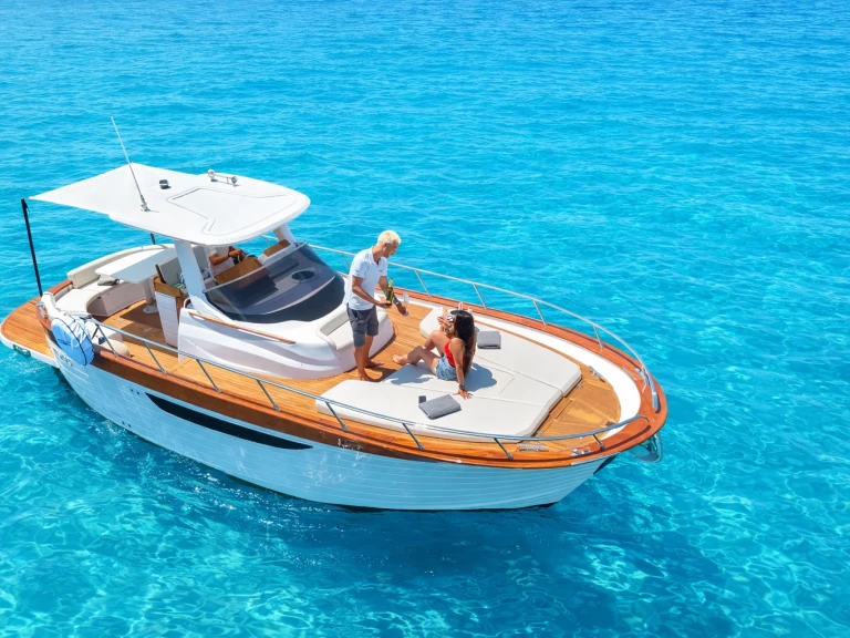 Mimi Libeccio 9.5 te huur van particulier of professional in Cagliari