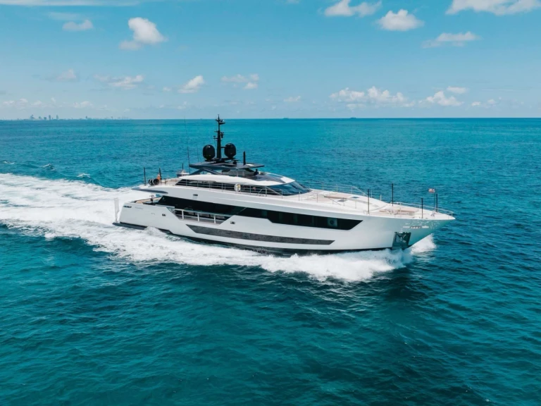 Huur Jacht met of zonder schipper Ferretti in Miami