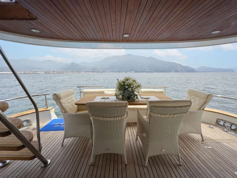 Huur een Terranova Yachts AZUR in Napels