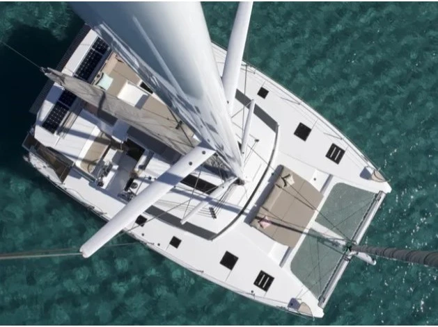 Verhuur Catamaran Fountaine Pajot met vaarbewijs