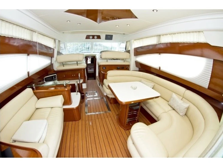 Huur een Prestige Prestige 46 Fly-a in Cagliari