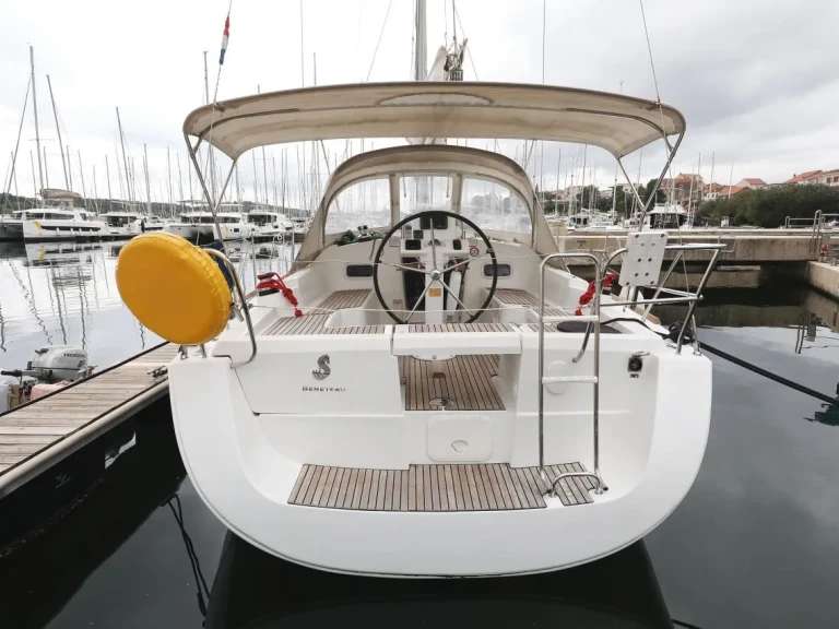 Bootverhuur Punat goedkoop Oceanis 34