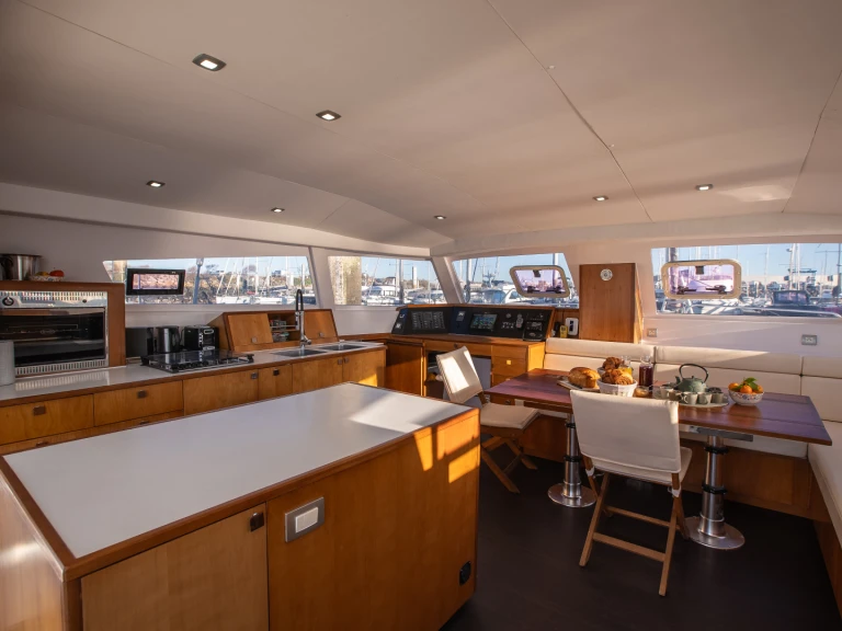 Verhuur Catamaran Aventura met vaarbewijs
