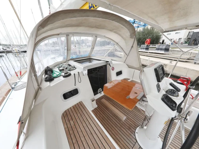 Bootverhuur Bénéteau Oceanis 34 in Punat via SamBoat