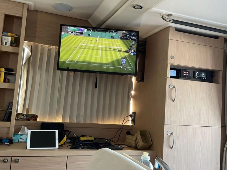 Bootverhuur Golfe-Juan goedkoop Swift Trawler 41 Fly