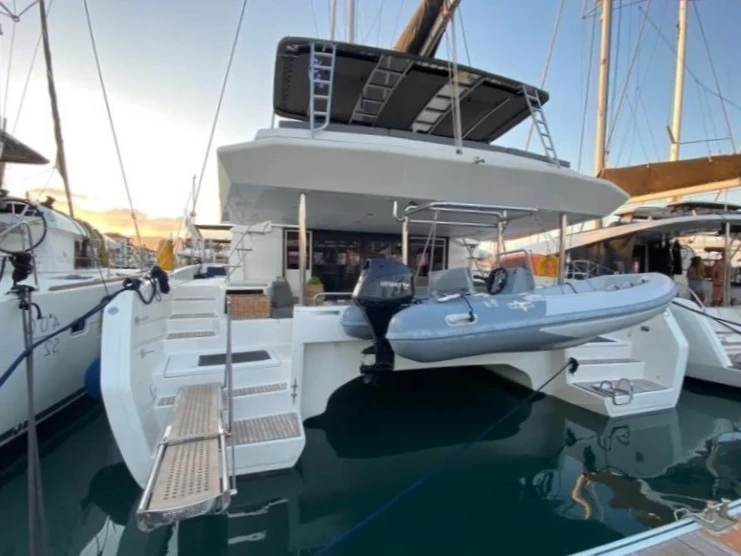 Jachthuur in Paros (Eiland) - Dufour Dufour 48 CAT via SamBoat