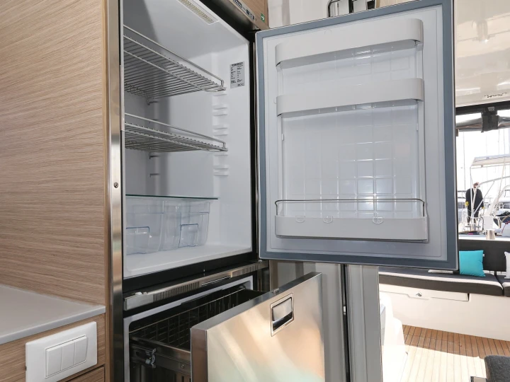 Verhuur Catamaran Lagoon met vaarbewijs