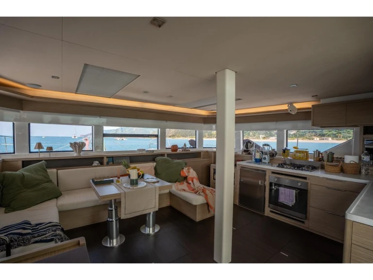 Huur Catamaran met of zonder schipper Lagoon in Salerno