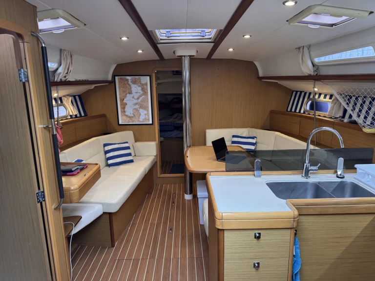Jeanneau Sun Odyssey 42i te huur van particulier of professional in Ibiza Town