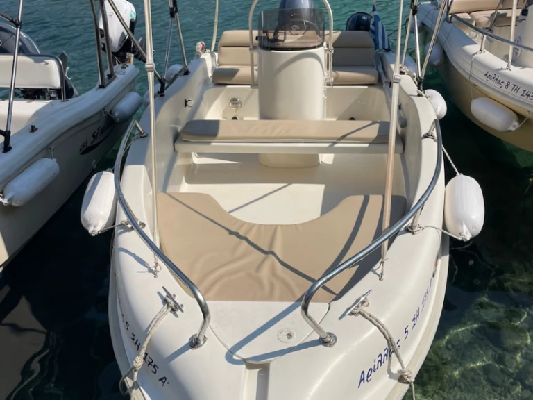 Bootverhuur Aríllas goedkoop Nireus 465